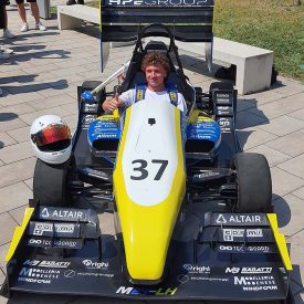 Il nuovo prototipo da competizione con motore ibrido M24 – LH